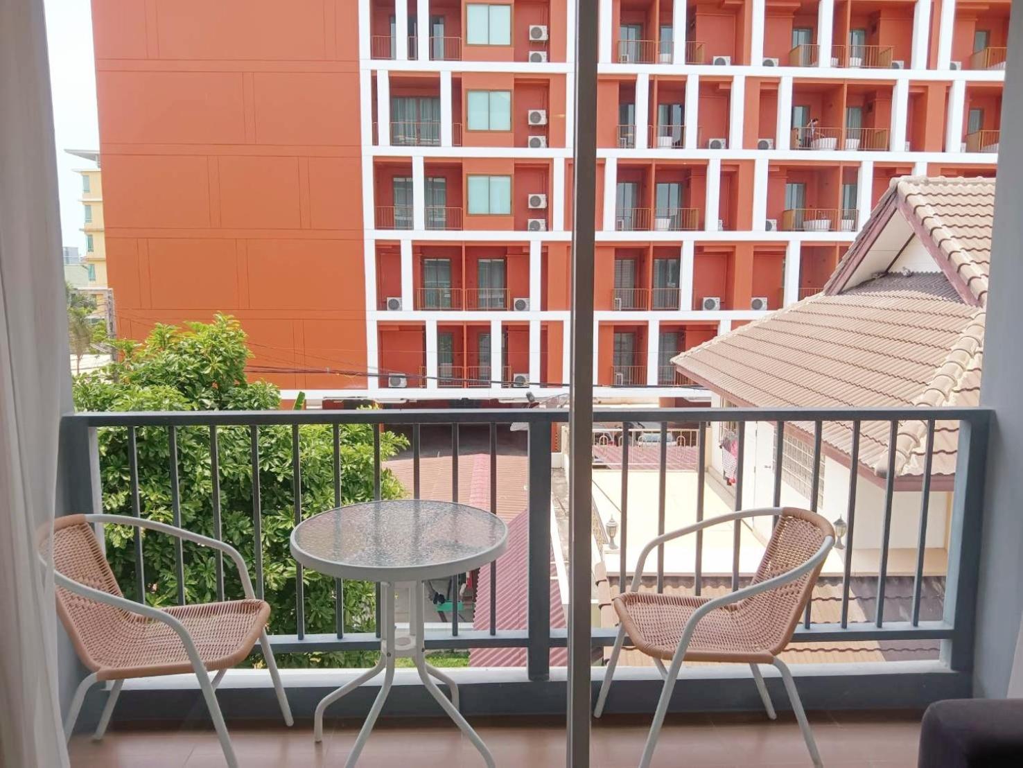 Апартаменты Chic Seaview @ The Patio Bangsaen Экстерьер фото